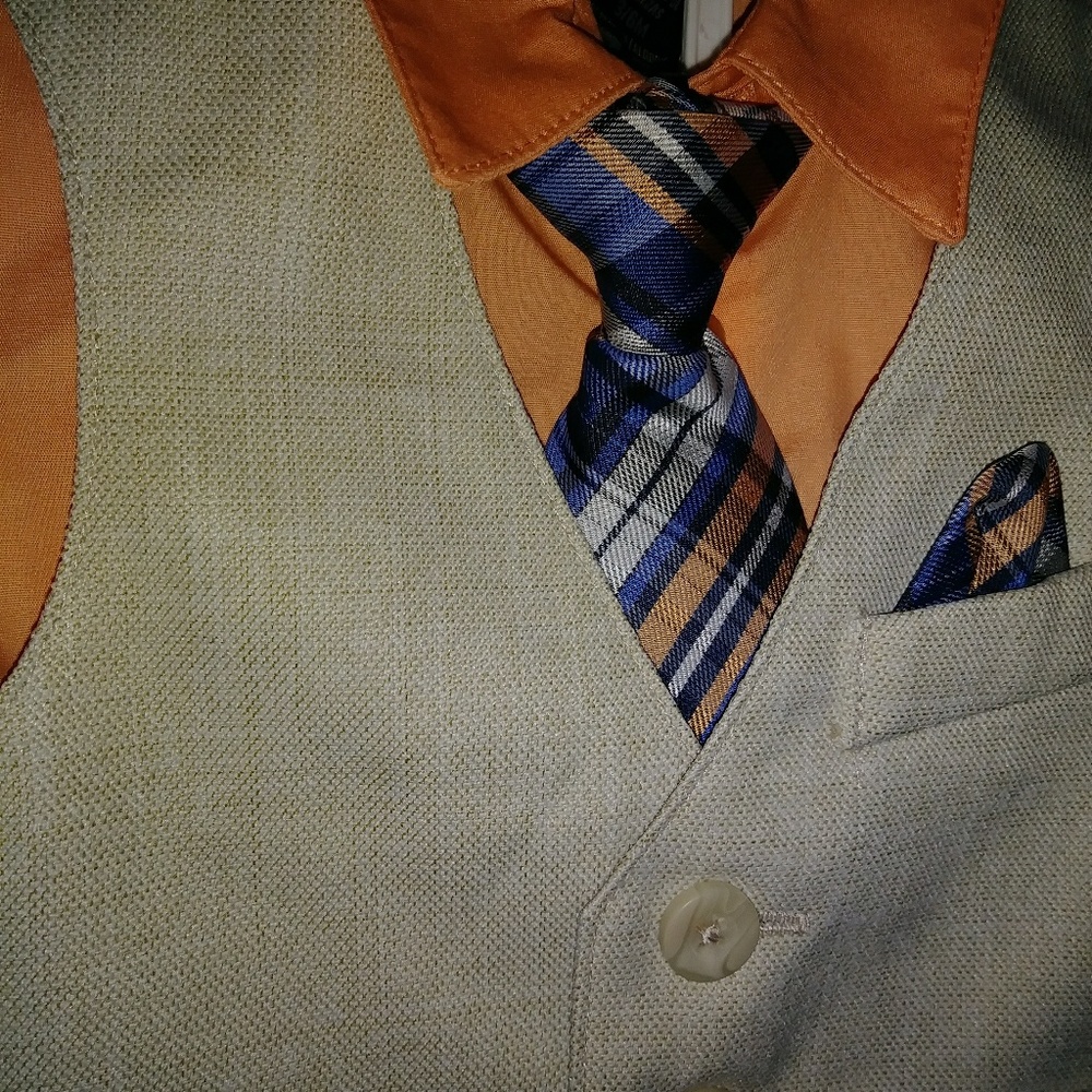 Infant boy easter suit set - Picture 2 of 3